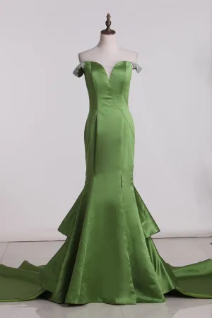 2024 Prom Dresses Off The Shoulder Satin With Ruffles Beads Slit