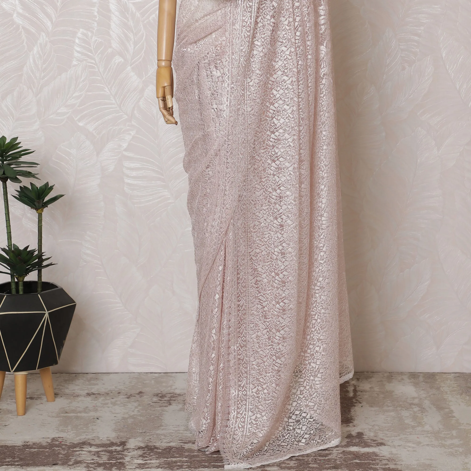 Elegant French Metallic Chantilly Lace Fabric - Soft Pink Floral Design, 110 cm Width, 5.5 Meters-D19457