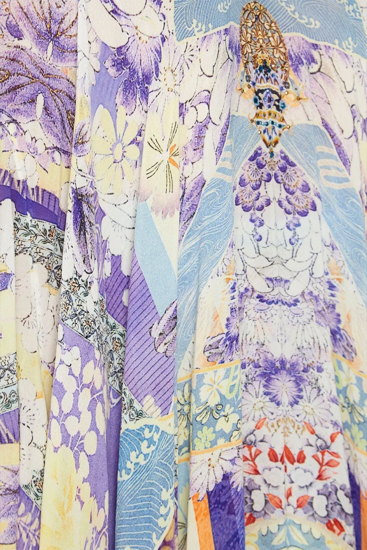 LONG CAPE GIRL IN THE KIMONO