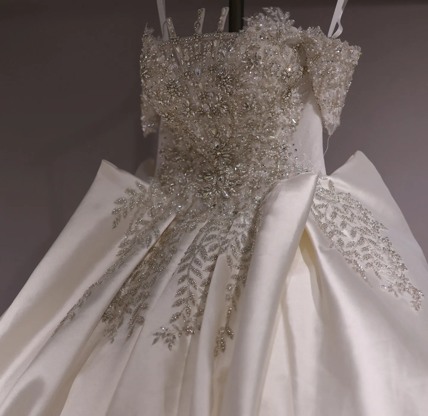Luxury Crystal Satin Off-Shoulder Ball Gown Wedding Dress RS010